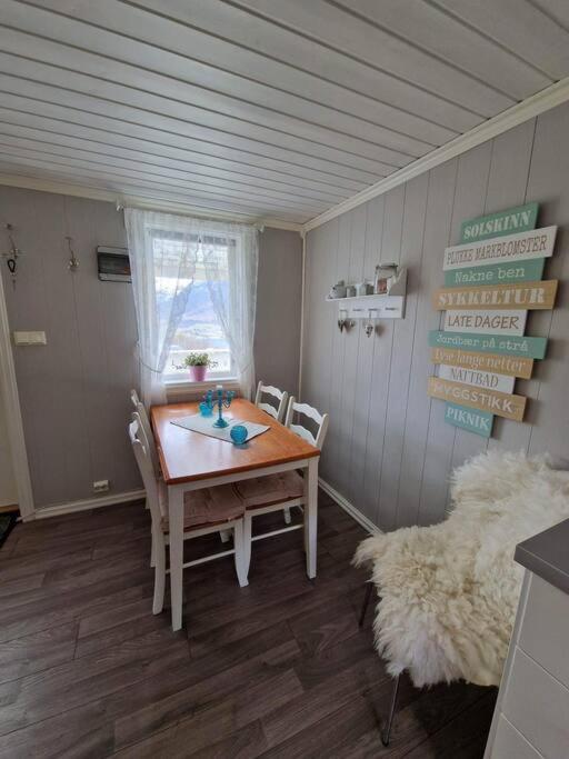 Pa Vakre Kolberg. Sylte (Hustadvika)